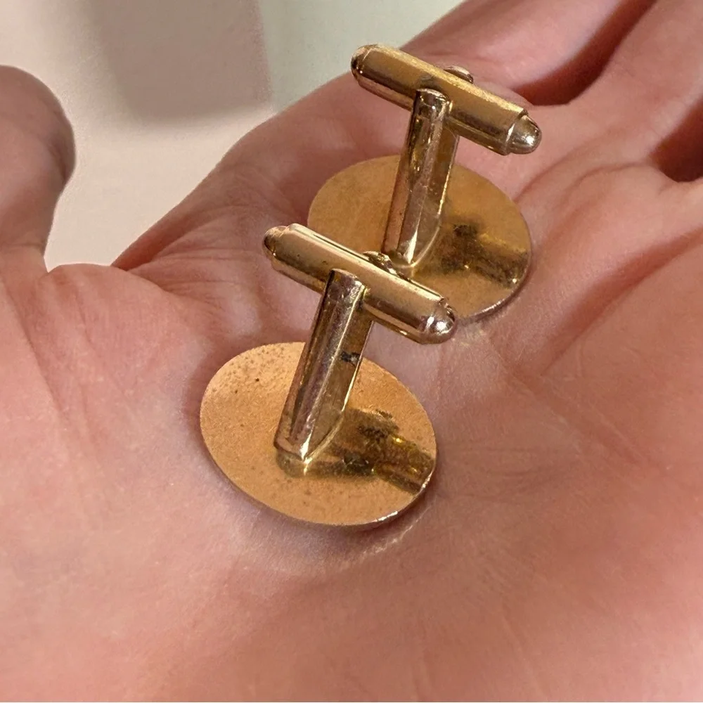 Vintage mid century modern Gold tone quilted slant shank oval cufflink